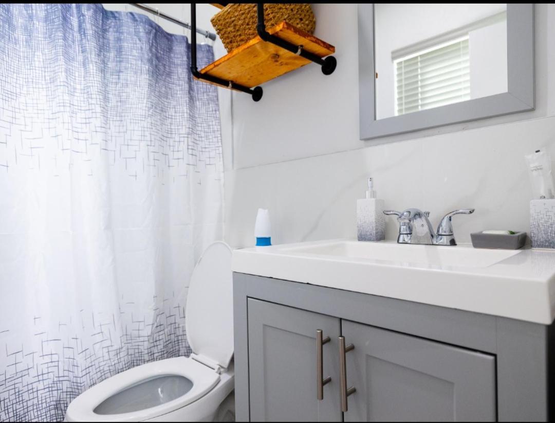 Beautiful Studio In Heart Of Miami Villa Buitenkant foto